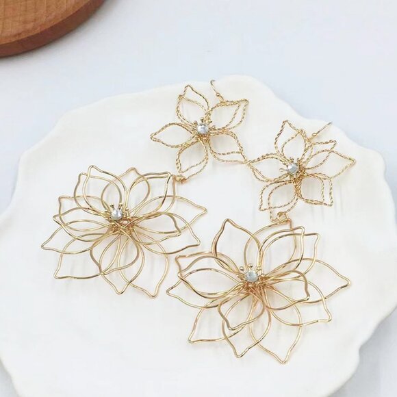 ZARA NEW Double Flower Gold Dipped Rhinestone Accent Wired Dangle Earrings - Picture 6 of 7